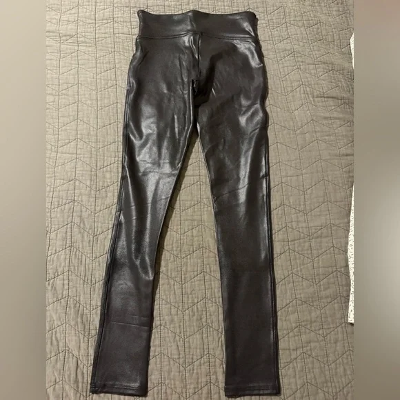 SPANX Faux Leather Leggings - Picture 3 of 8